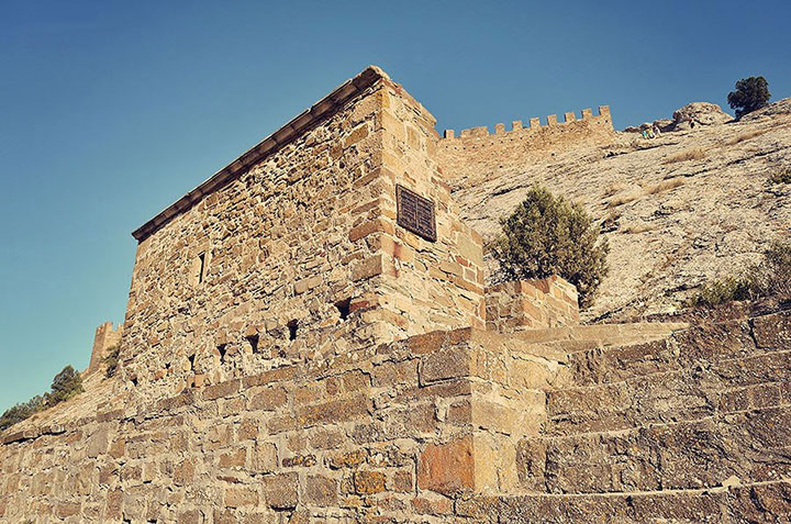 Храм на консолях (Судакская крепость)